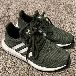 ADIDAS swift run